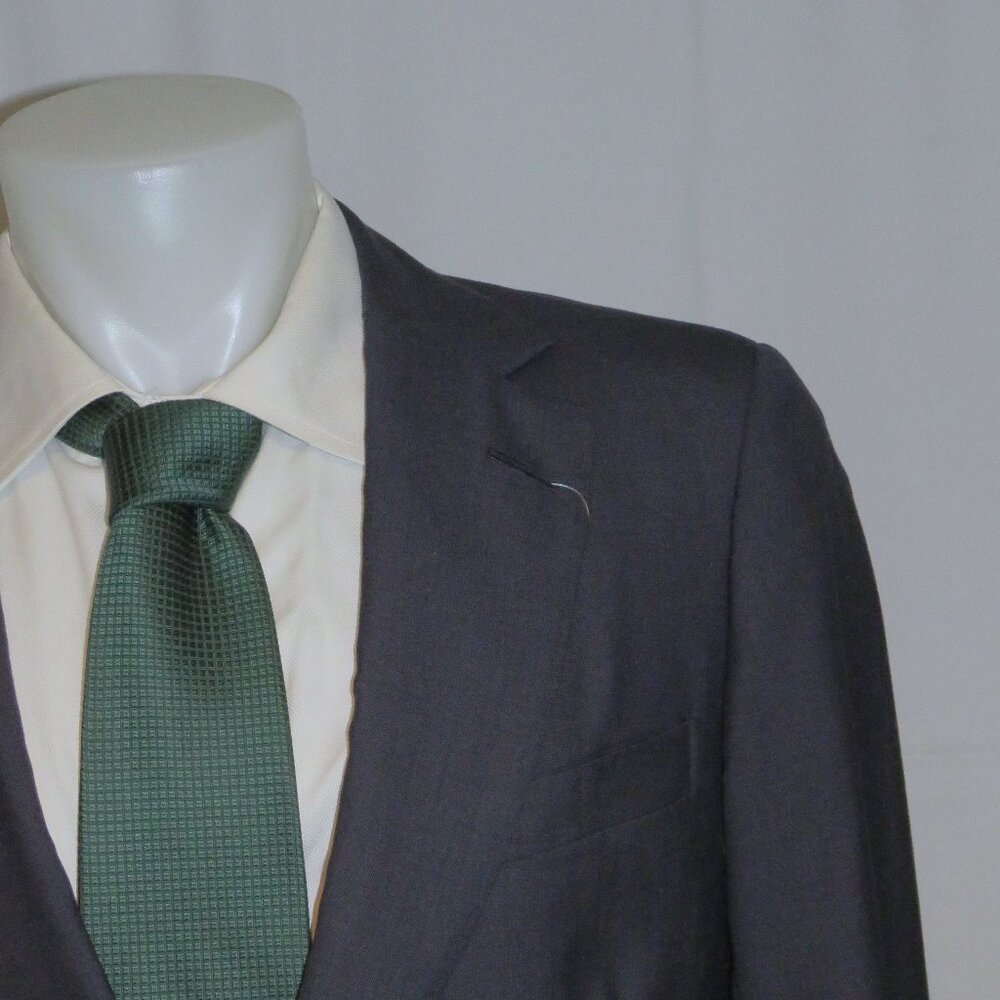 Henry Poole Bespoke Savile Row Silk Blend Navy Tic Pattern Two Button Suit 38S